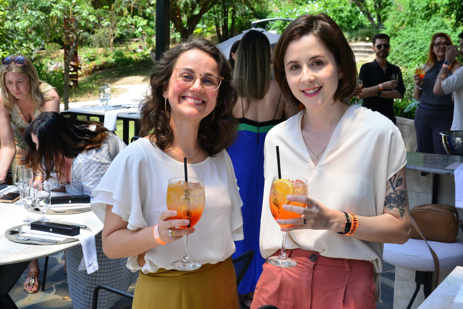 Ligia Piccini e Laura Boeck no almoço promovido pela Hunter Douglas (Foto: Fábio Winter/Divulgação)