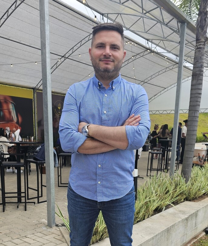 Diogo Giacomello recebeu os convidados em Garibaldi (Foto: Dixon Comunicação/Divulgação)