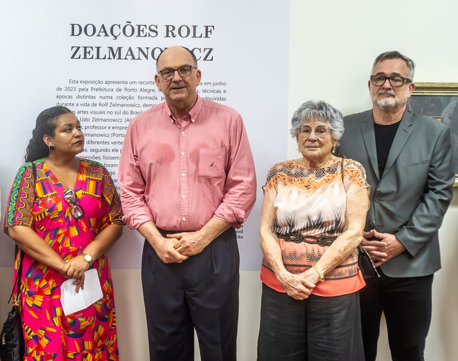 A secretária Liliana Cardoso, Max de Medeiros Zelmanowicz, Elisabete de Medeiros Zelmanowicz e André de Medeiros Zelmanowicz no Paço Municipal (Foto: Evandro Leal/Divulgação)
