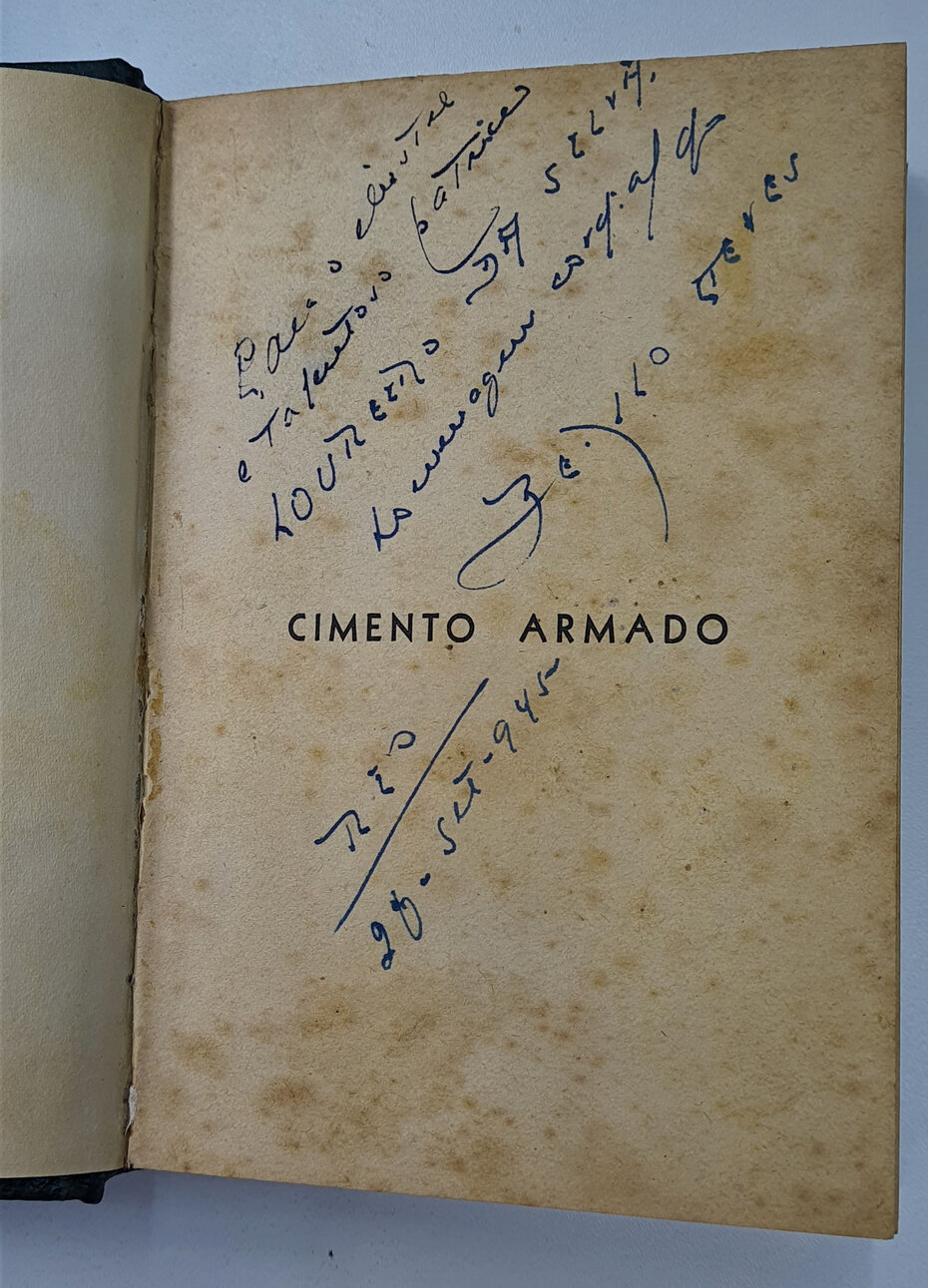 A dedicatória de Berilo Neves para o ex-prefeito de Porto Alegre Loureiro da Silva (Foto: Divulgação)