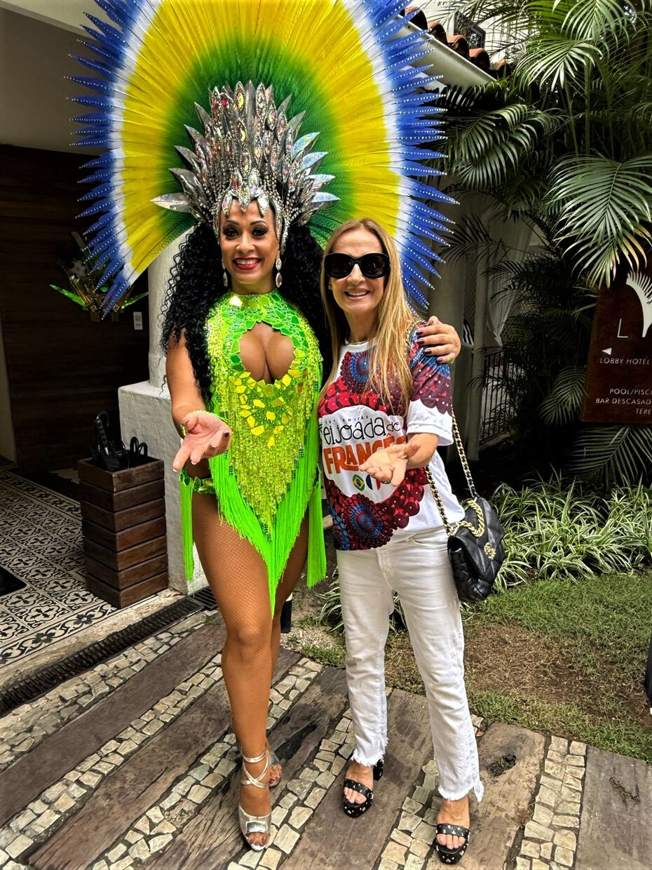 A sambista Karlinha Moreno e Carla Lubisco no agito pré-Carnaval (Foto: Divulgação)