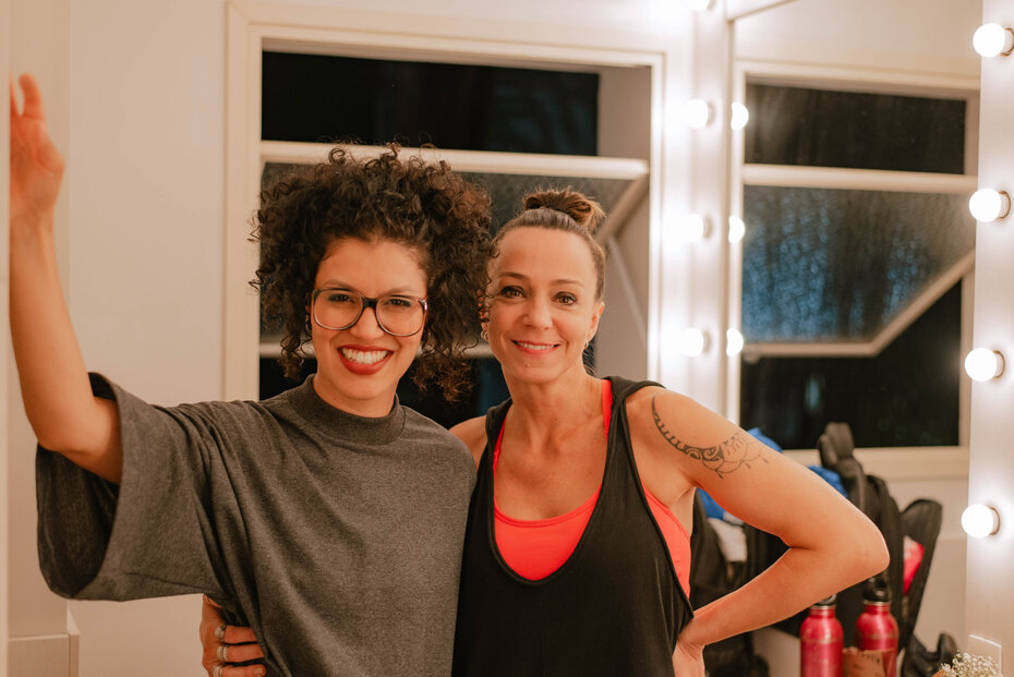 Paola Kirst e Gabriela Munhoz se apresentam esta semana com a peça 