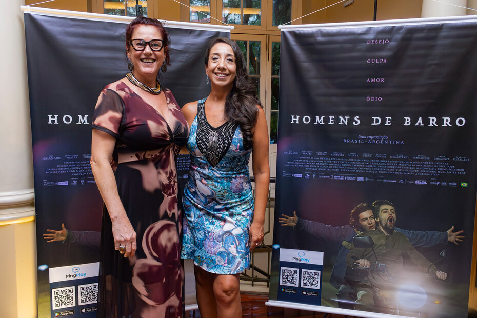 A diretora do filme Angelisa Stein e a atriz Gabriela Greco na pré-estreia em Porto Alegre (Foto: Edison Filho/Divulgação)