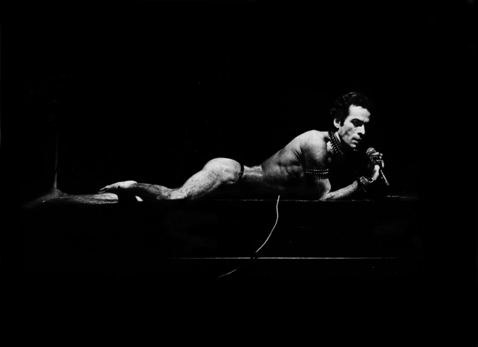 O cantor sempre foi ousado e provocativo (Foto: Thereza Eugênia/Divulgação)
