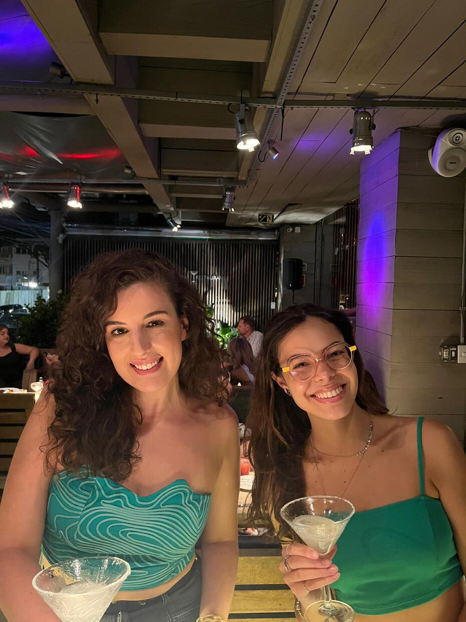 Jessica Zang e Camila Souza elogiaram a trilha da DJ Jade (Foto: Paulo Gasparotto/ Especial)