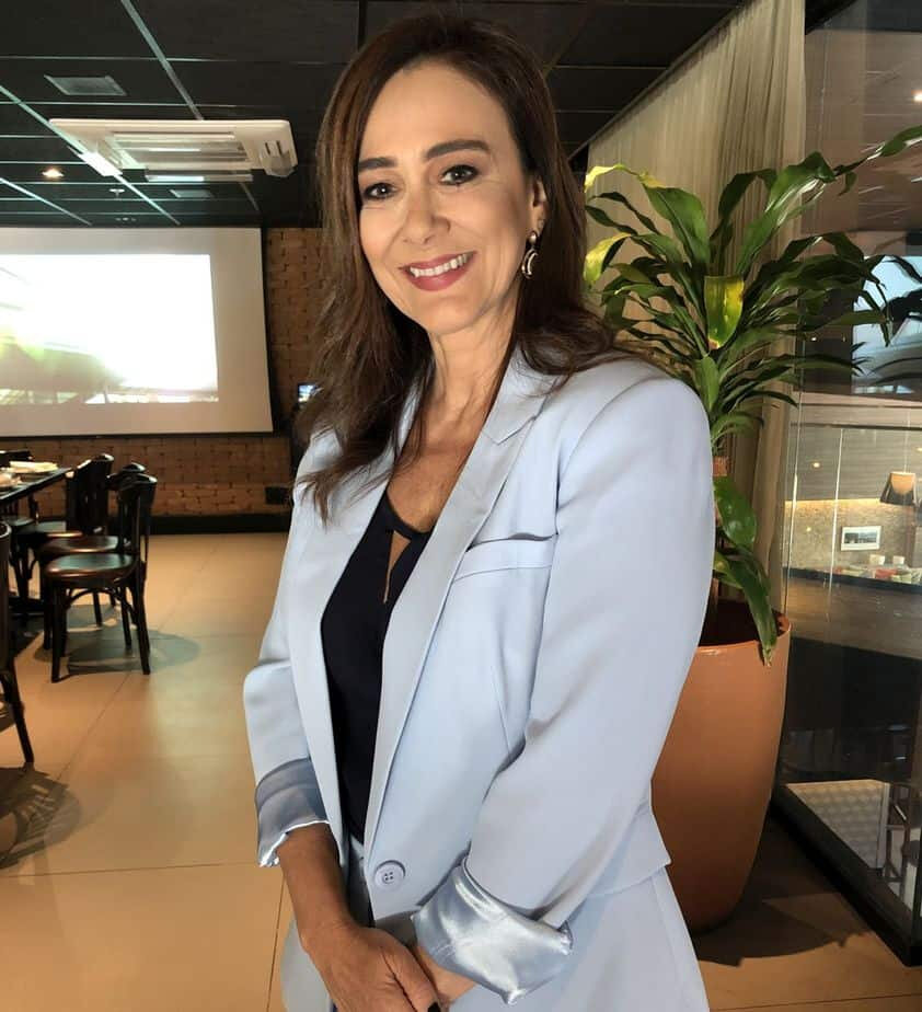 Nailê Santos comemora o importante evento de moda (Foto: Divulgação)