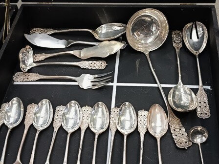 O faqueiro de prata peruana apresenta artística ornamentação (Foto: Divulgação) 