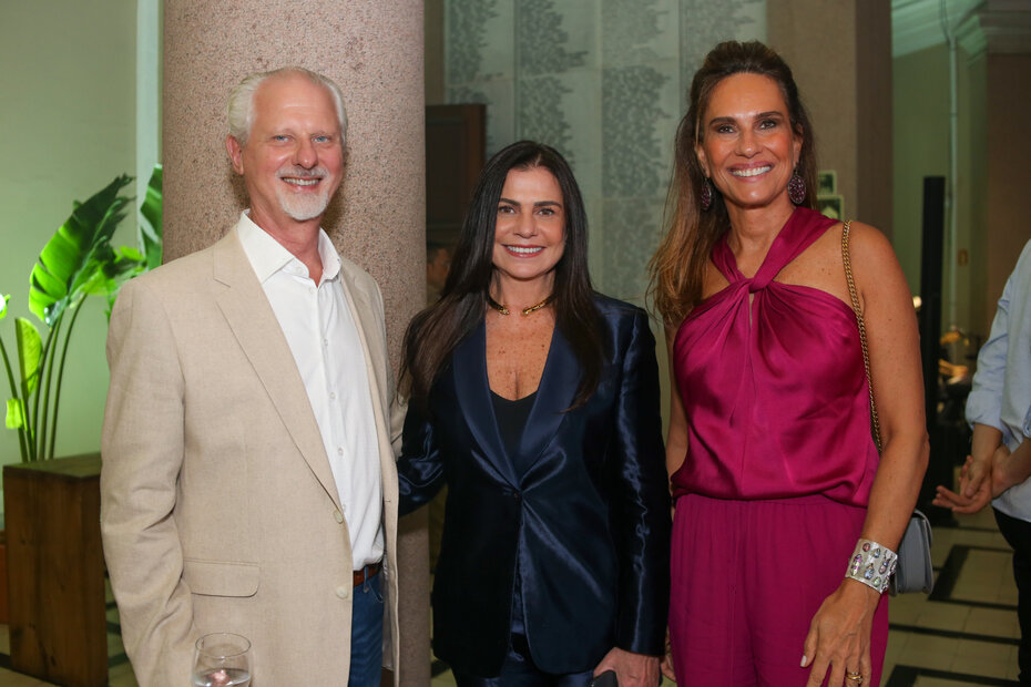 Justo Werlang, Regina Gazzola e Ingrid de Króes (Foto: Lenara Petenuzzo/Divulgação)
