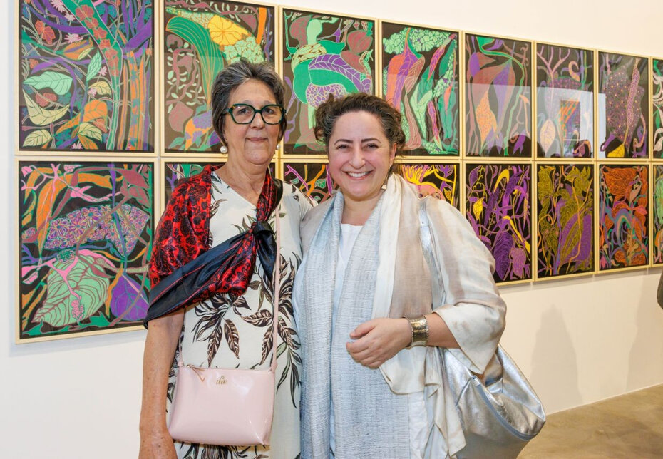 Téti Waldraff e a curadora Paula Ramos (Foto: Nilton Santolin/Divulgação)