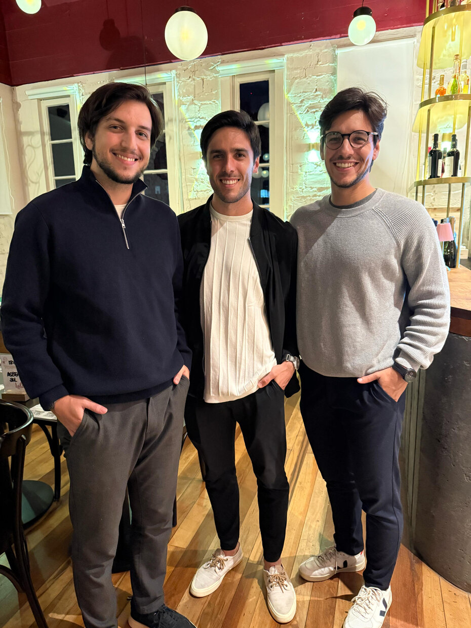 Marcelo Porfiro, Tomás Echel e Felipe Porfiro no evento que reuniu arquitetos (Foto: LS8 Consultoria/Divulgação)