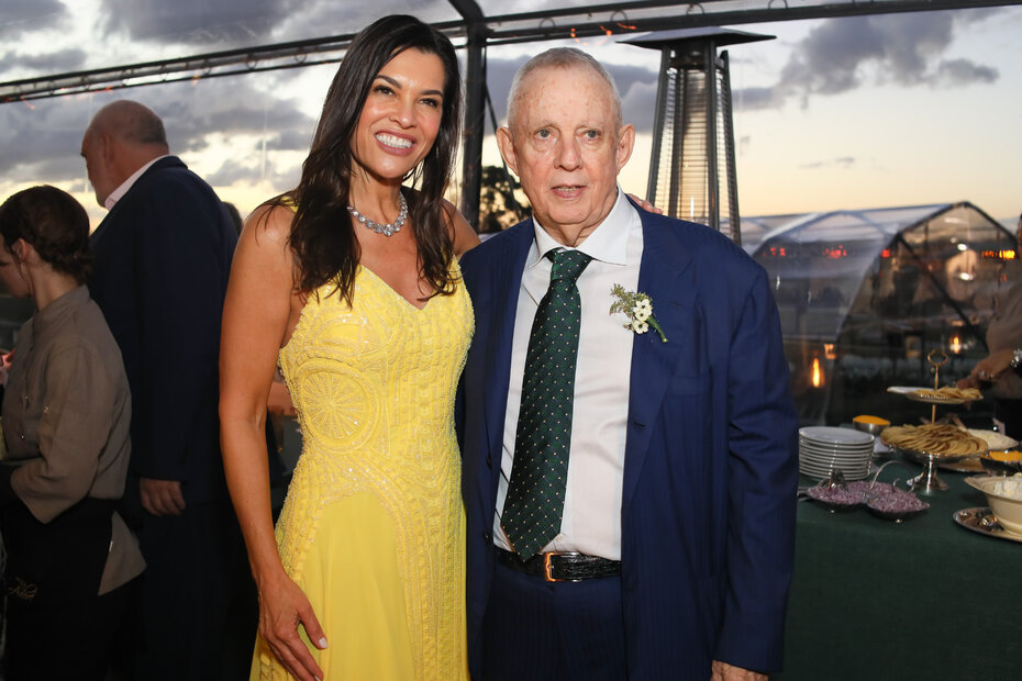 Nora Teixeira e Alexandre Grendene na Fundação Pablo Atchugarry (Foto: Vini Dalla Rosa/Divulgação)