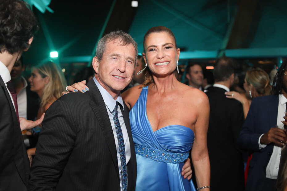 Dody Sirena e Fernanda Sirena na bonita cerimônia (Foto: Vini Dalla Rosa/Divulgação)