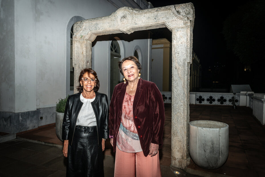 Lisarb Crespo da Costa e Maria da Graça Pinto Ferreira: boas conversas durante o jantar (Foto: Evandro Leal/Divulgação)
