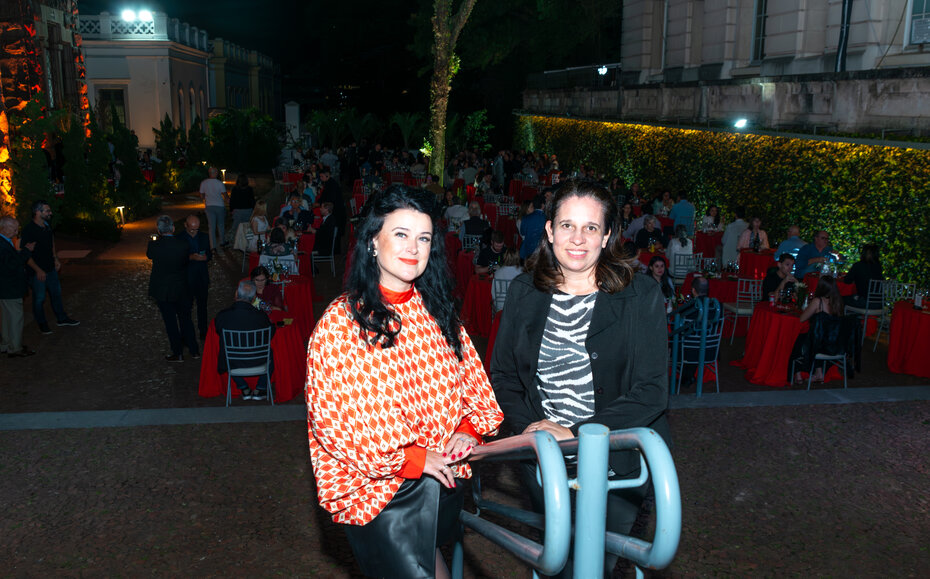 Leticia Huff e Tatiana Feldens: acolhida aos convidados (Foto: Evandro Leal/Divulgação)