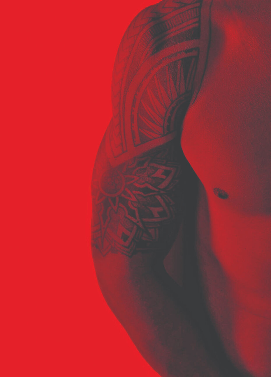 Detalhe do corpo masculino: o poder de instigar (Gilberto Perin/Divulgação)