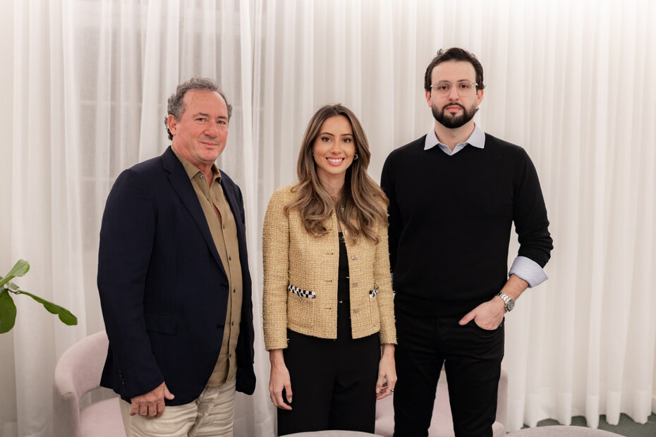 Rogério Dal Magro, Julia Dal Magro e Daniel Goldsztein no coquetel da Woss (Foto: Divulgação)