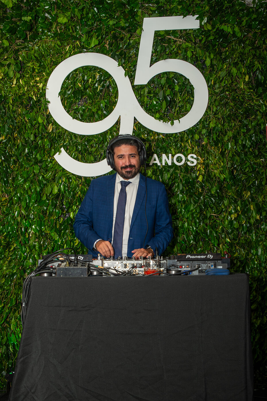 O DJ João Veppo comandou a acertada trilha sonora (Foto: Evandro Leal/Divulgação)