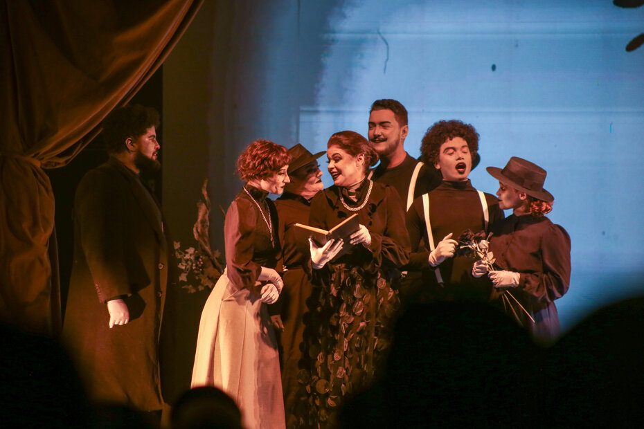 A noite festiva contou com a apresentação da ópera L'elisir d'amore (Foto: Lenara Petenuzzo/Divulgação)