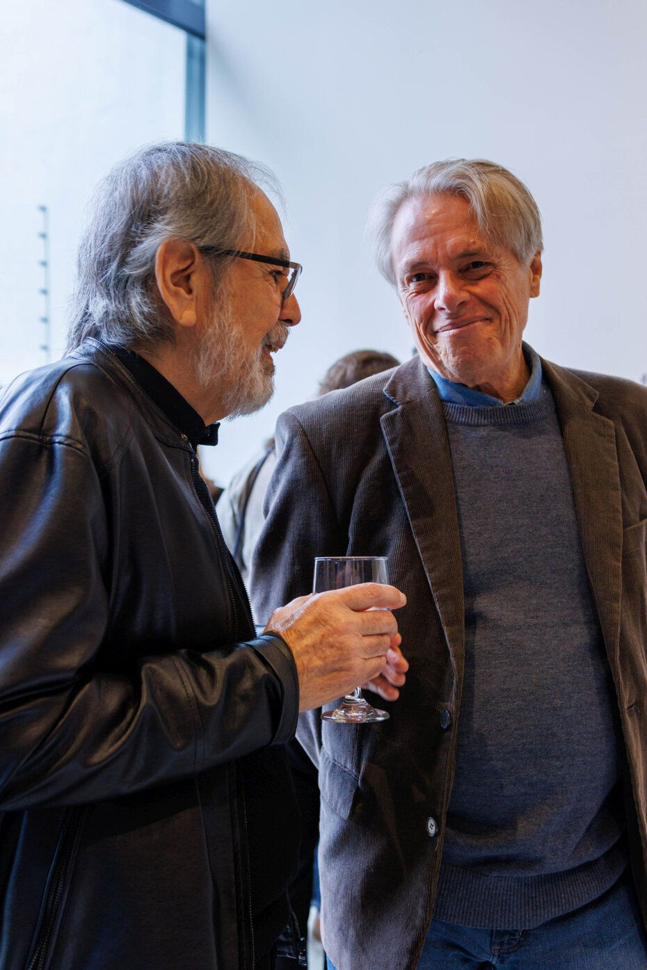 O artista plástico Patricio Farías e o fotógrafo Leopoldo Plentz (Foto: Nilton Santolin/Divulgação)