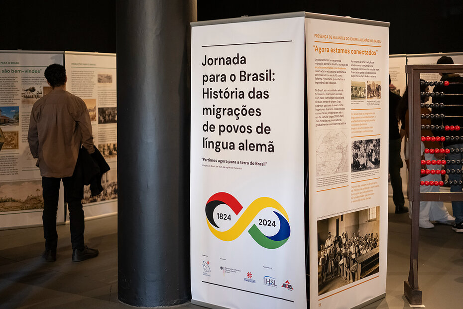 Exposição enfoca a presença do imigrante alemão no Brasil (Foto: Jessica Mangaba/Divulgação)