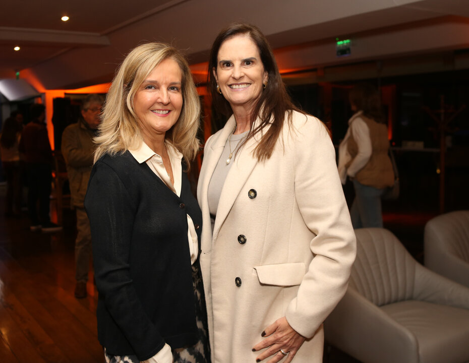 Valéria Tumelero e Andréa Nunes na confraternização de inverno do PACC (Foto: Lenara Petenuzzo/Divulgação)  