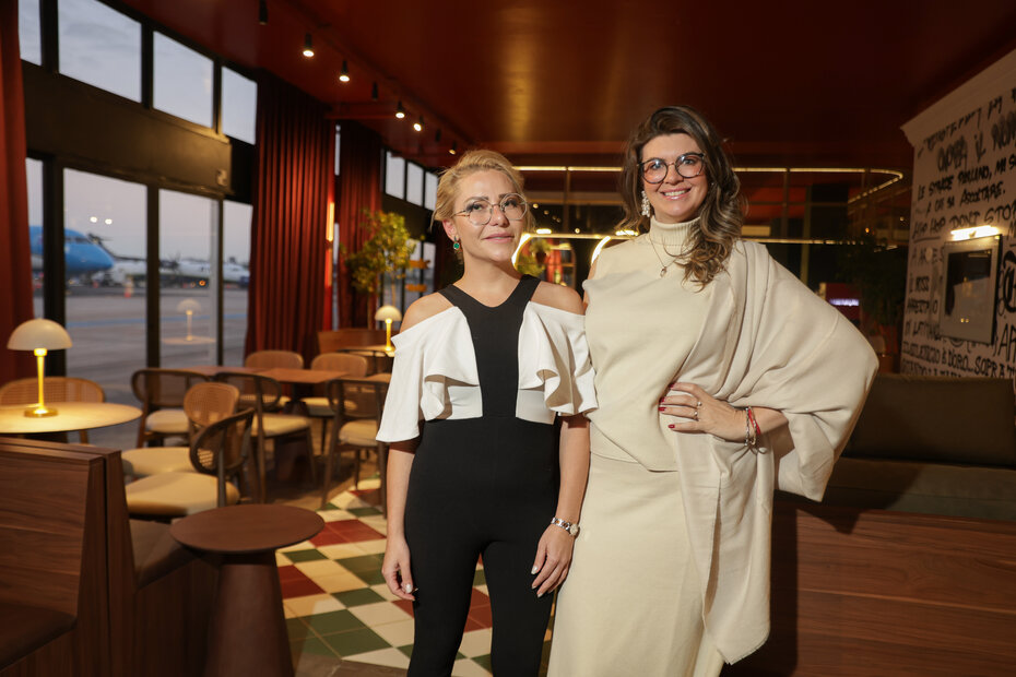 Pollyanna Pizzutti e Franciele Schmidt assinam o restaurante da mostra (Foto: Vini Dalla Rosa/Divulgação)