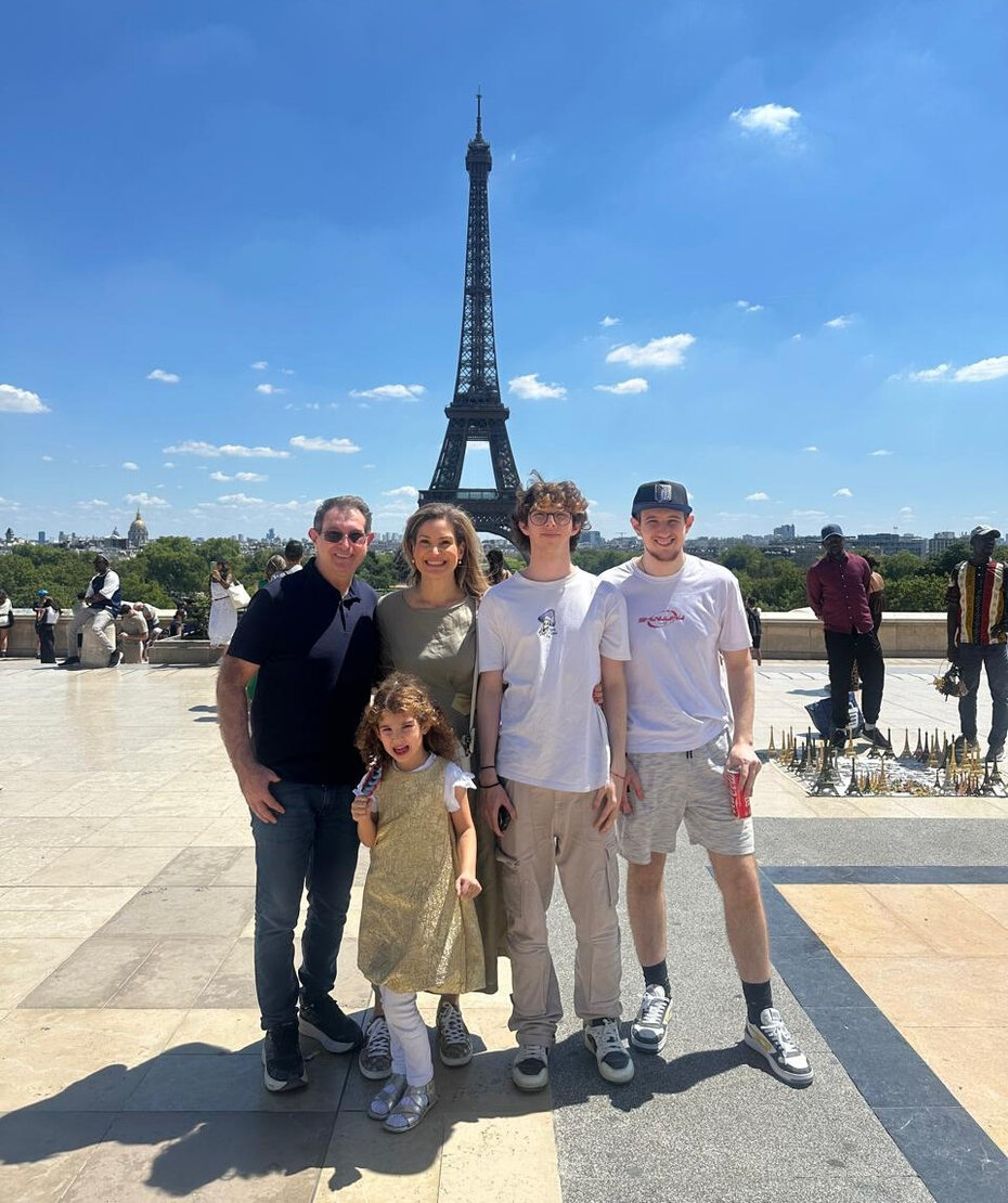 Miguel Ângelo Maggioni e Tiane Grazziotin Maggioni com os filhos Angela, Luigi e Giorgio Maggioni (Foto: Divulgação/Divulgação)