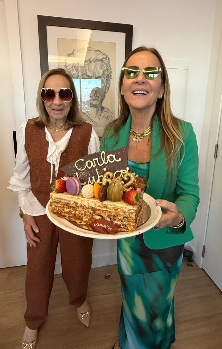 Rosa Lubisco e  Carla Lubisco na simpática comemoração de aniversário (Foto: Divulgação)