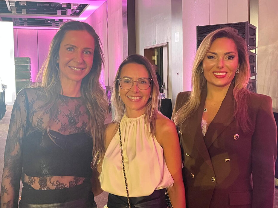 : Tiana Burmann, Helenira Coelho e Marli Lima prestigiaram o evento da Liga (Foto: Paulo Gasparotto/Especial)