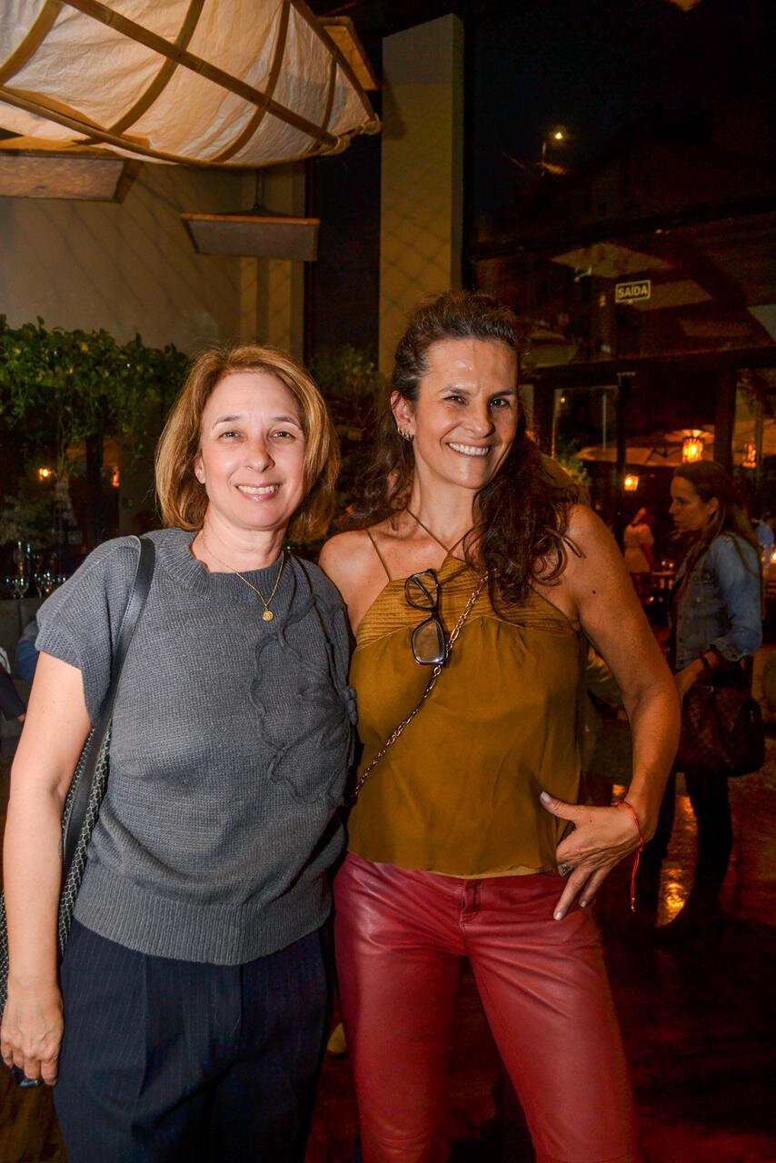 Roberta Cirne Lima e Mariana Bertolucci no evento de arte (Foto: Divulgação)
