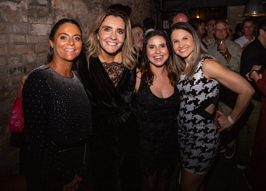 Ana Júlia Senna Sarmento Barata, Yara Ceres Suñé, Livia Stockinger e Vanessa Teixeira (Foto: Divulgação)