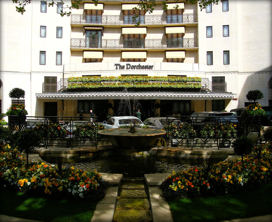 O hotel na capital inglesa inicia uma nova fase em seu restaurante The Grill (Foto: Divulgação)