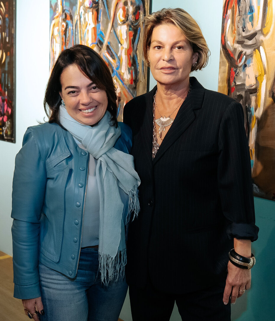 Jaqueline Concer Martins e Andrea Filippi na abertura da mostra (Foto: Leandro Araújo/Divulgação)