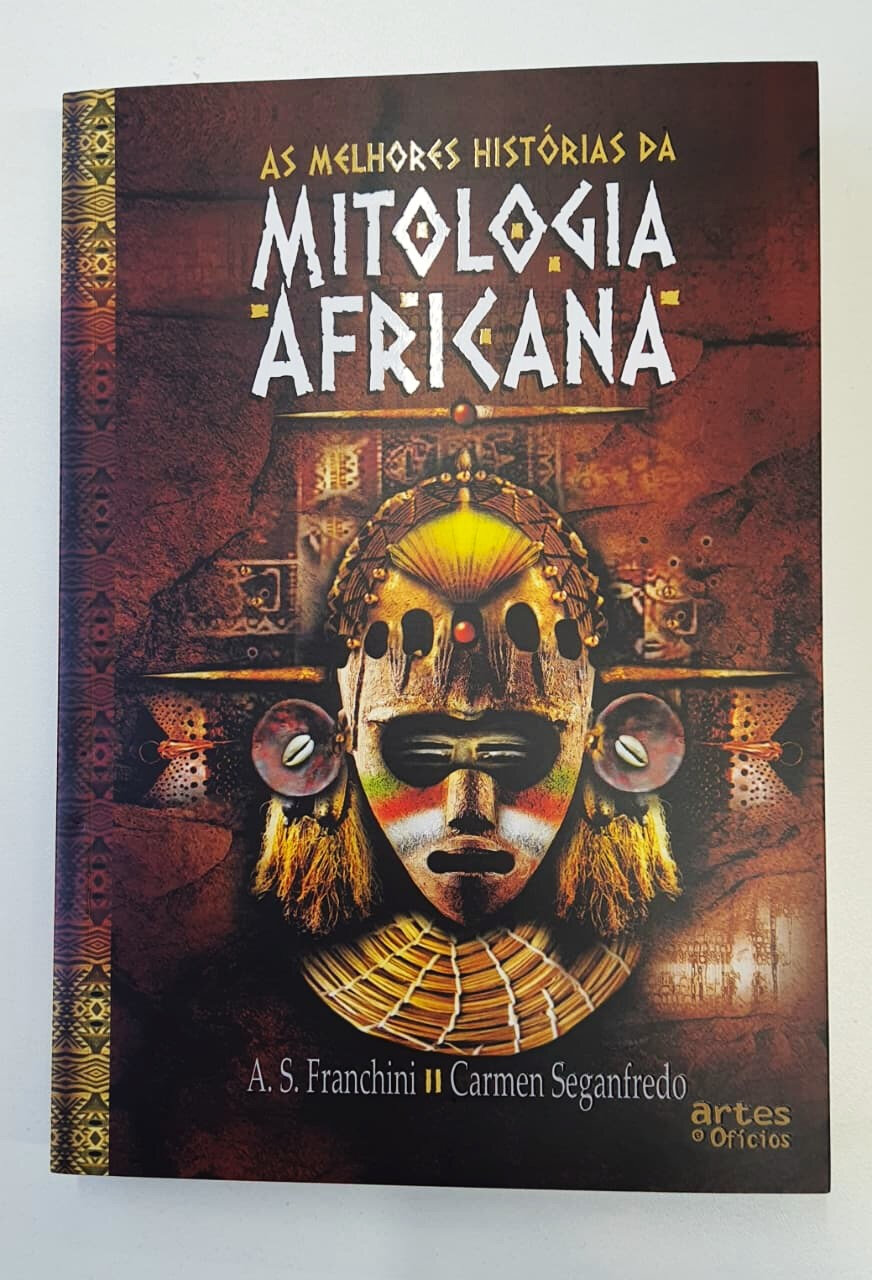 O livro atrai a atenção dos interessados no folclore da África (Foto: Divulgação)