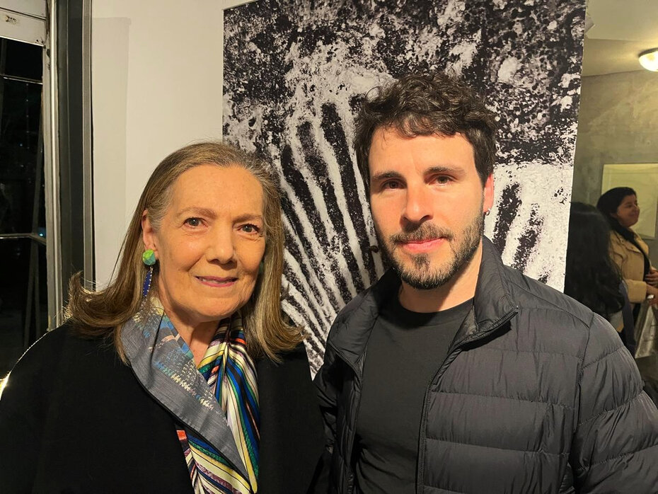 Marília Daudt dos Santos e João dos Bichos, designer português de joias (Foto: Paulo Gasparotto/Especial)