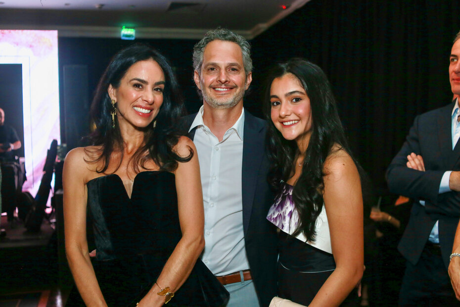 Mariana Simões, Cristiano Simões e Manuela Simões (Foto: Lenara Petenuzzo/Divulgação)