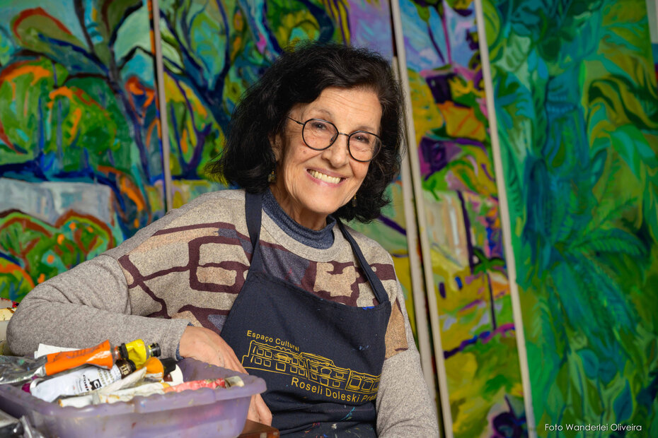 Bea Balen Susin buscou inspiração na natureza na sua nova exposição (Foto: Wanderlei Oliveira/Divulgação)