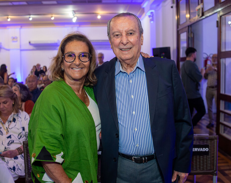 Sônia Pacheco Sirotsky com o ex-governador Jair Soares (Foto: Lenara Petenuzzo/Divulgação)