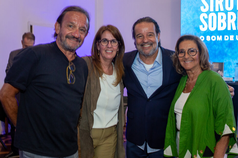 Pedro Pacheco Sirotsky, Martha Medeiros, Nelson Pacheco Sirotsky e Sônia Pacheco Sirotsky (Foto: Lenara Petenuzzo/Divulgação)