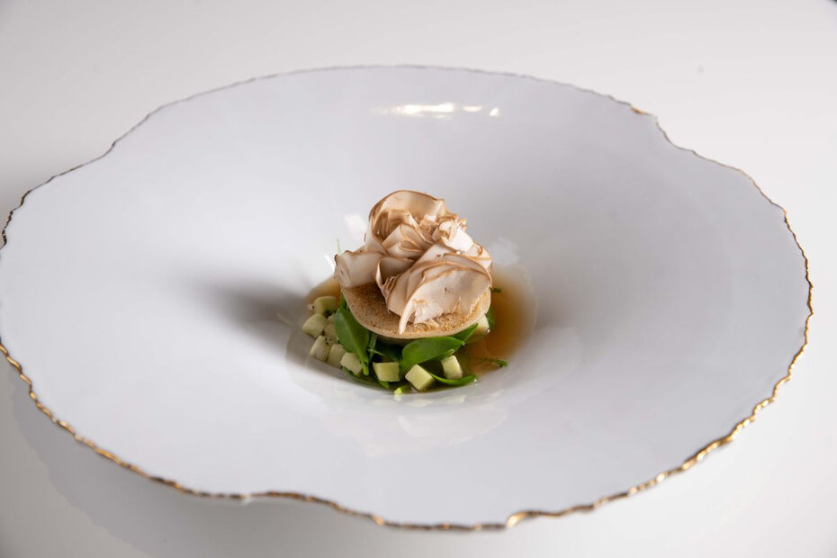 Um dos pratos assinados pelo chef espanhol Quique Dacosta (Foto: Divulgação)