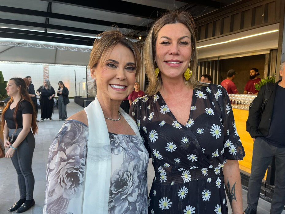 Gabriela Fontoura Brasil, que passa a integrar a gestão da Bienal, e Tatiana Sulepa (Foto: Paulo Gasparotto/Especial)