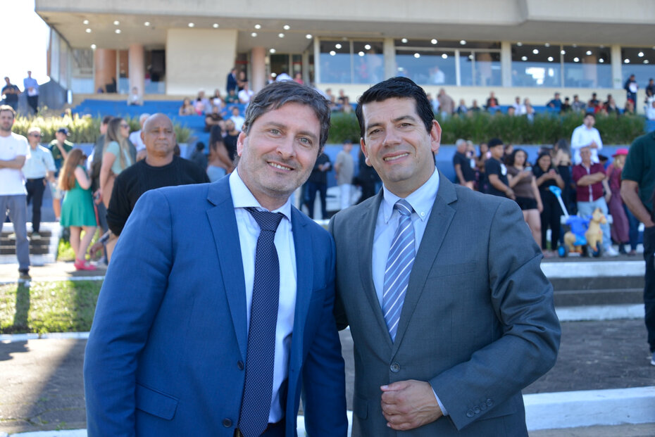 Marco Flores da Cunha e Antonio Castro no Jockey Club (Foto: Lu Dias/Divulgação)