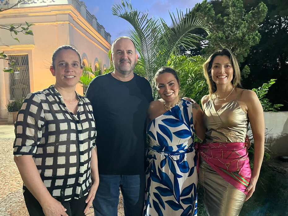 Os organizadores do Noite de Doar Letícia Huff, Paulo Pitrez, Daniela Miranda e Tainá Vidal (Foto: Divulgação) 