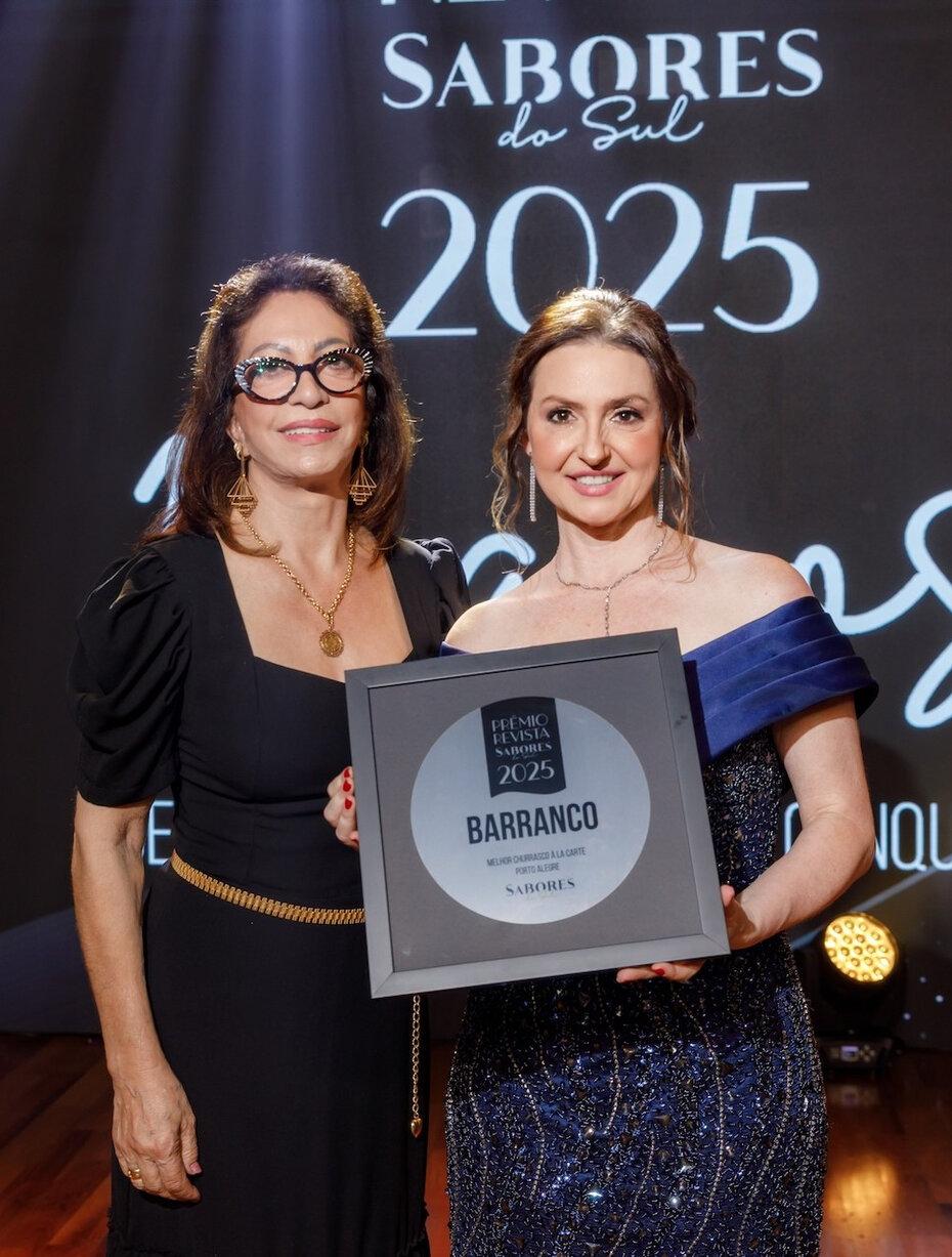 Ana Dotto Furini, representando a Churrascaria Barranco, e Sabina Fuhr (Foto: Guilherme Flores /Divulgação)