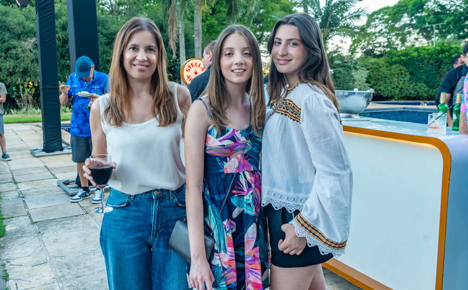 Maria Eduarda Comas, Maria Amélia Barreto e Maria Clara Peixoto (Foto: Evandro Leal/Divulgação)