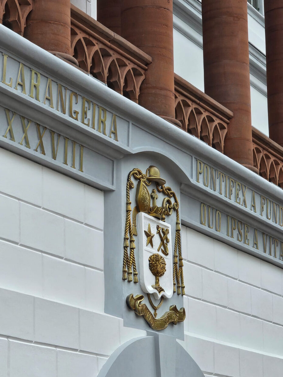 Detalhe da fachada restaurada da C&uacute;ria (Foto: Lucas Volpatto/Divulga&ccedil;&atilde;o)