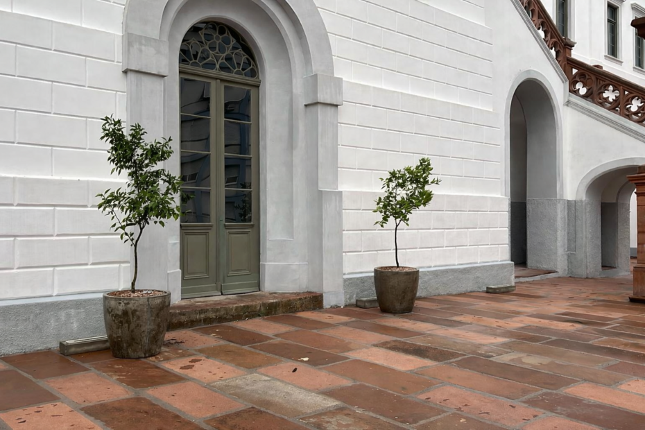 Recentemente, a C&uacute;ria passou por restauro assinado pelo arquiteto Lucas Volpatto (Foto: Decora&ccedil;&atilde;o)