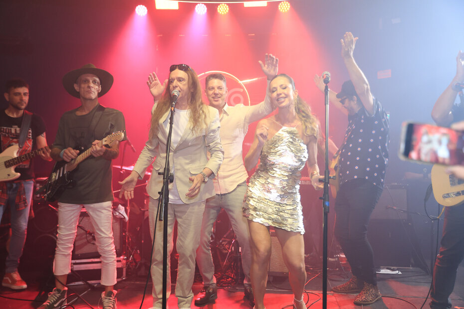 Charles Master, Alem&atilde;o Ronaldo, Tiana Burmann e Fernando Bastos: anima&ccedil;&atilde;o e muita m&uacute;sica (Foto: Vini Dalla Rosa/Divulga&ccedil;&atilde;o)