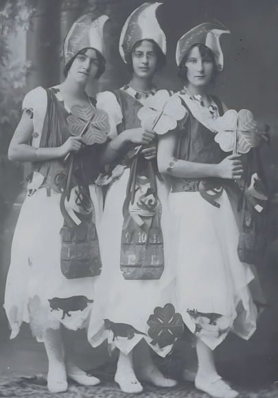 : Cena do Carnaval de Porto Alegre no registro de Virgilio Calegari (Foto: MuseCom/Divulgação)