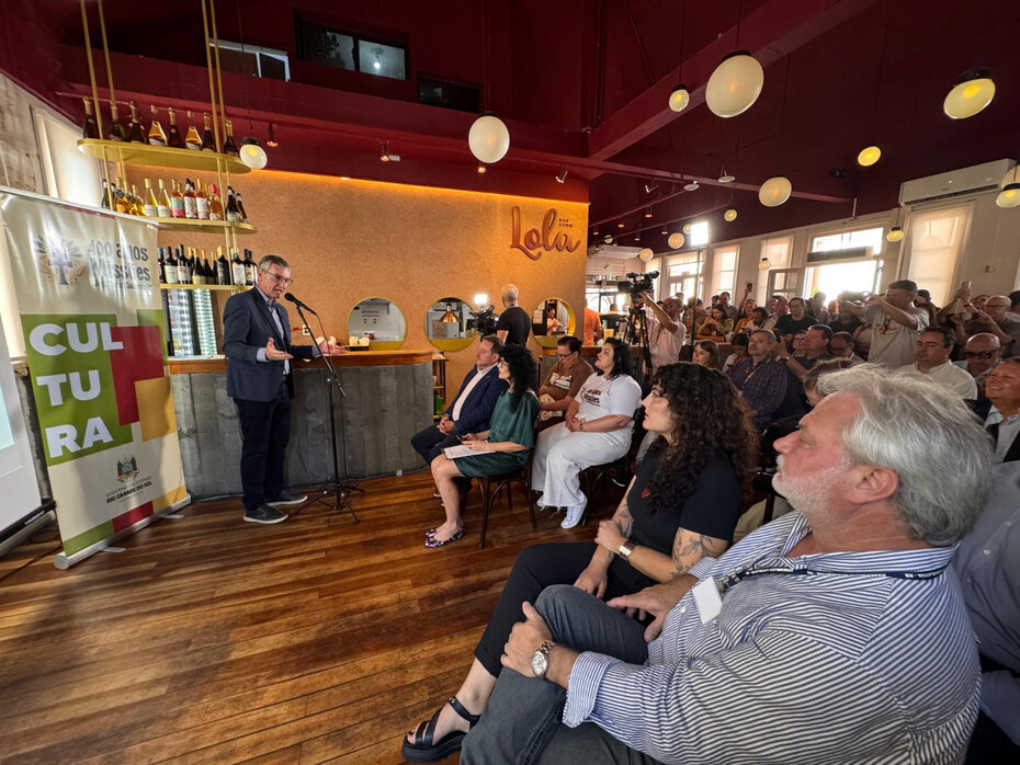 O lan&ccedil;amento das comemora&ccedil;&otilde;es foi realizado no Lola Bar da Casa de Cultura Mario Quintana (Foto: Solange Brum/Ascom Sedac)  